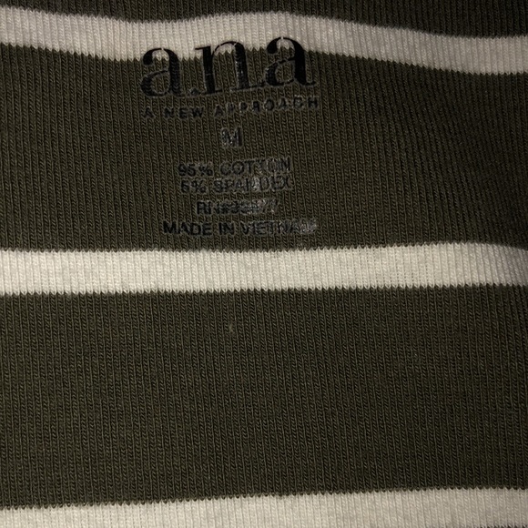 🌺 Tank Top 🌺 - Picture 4 of 6